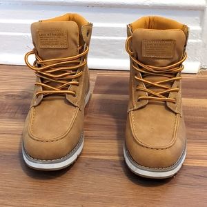 Men's Levi boots